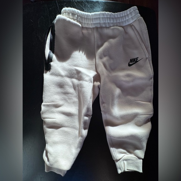 Toddler Nike Sweatsuit - Picture 7 of 13